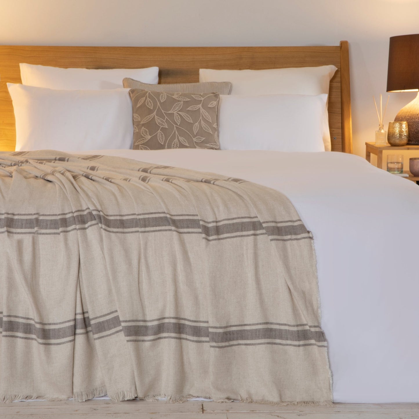 Bedsprei | Simple - Beige | Viscose & Linnen - Pure Harmony