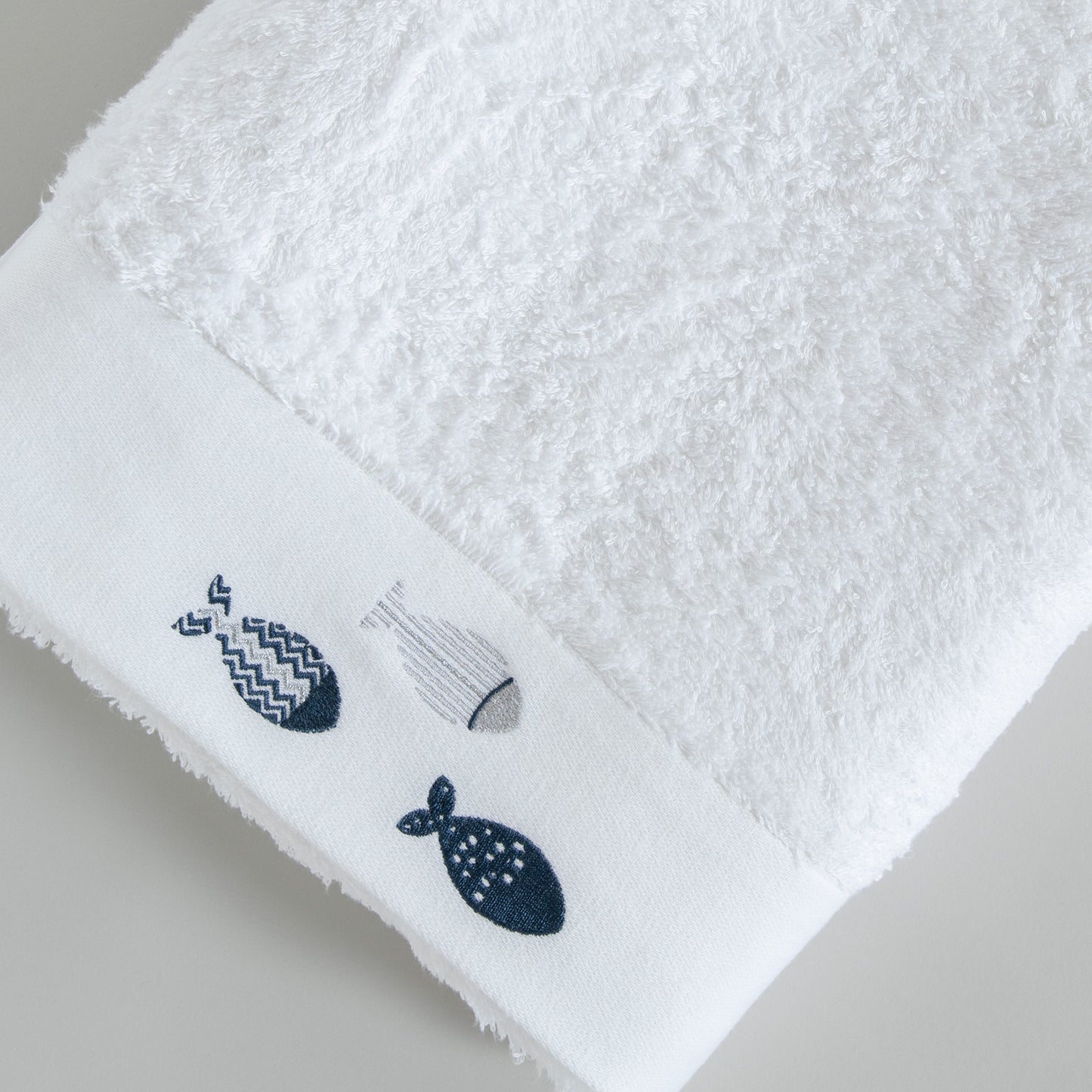 Towel | Delmy - White