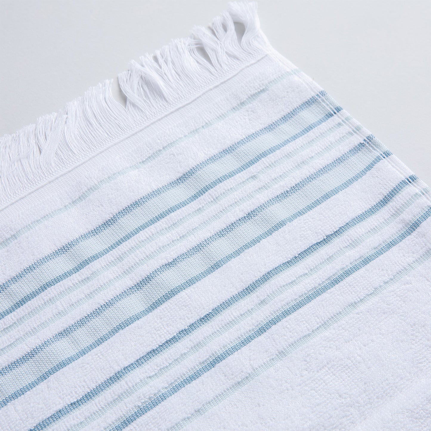 Towel | Derin - White/Light Aqua