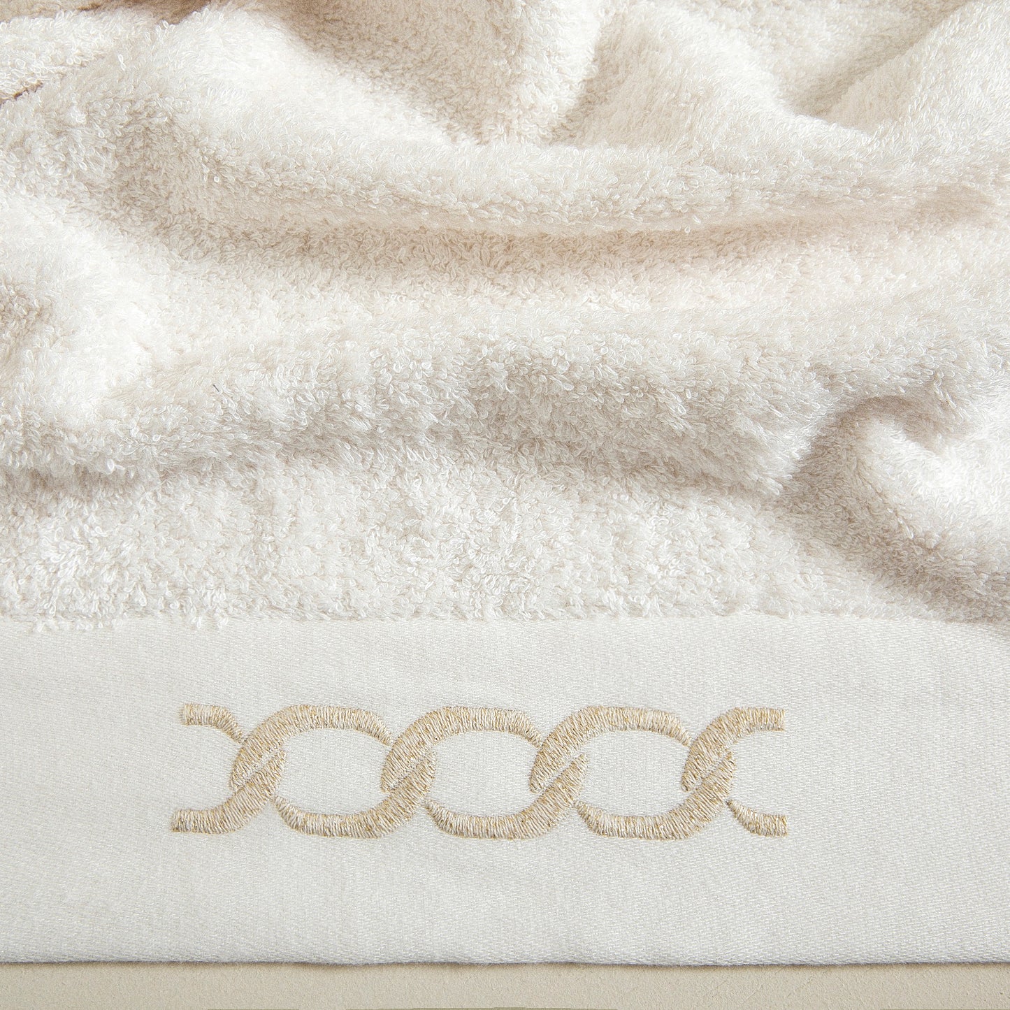 Towel | Corrente - Ecru/ Gold