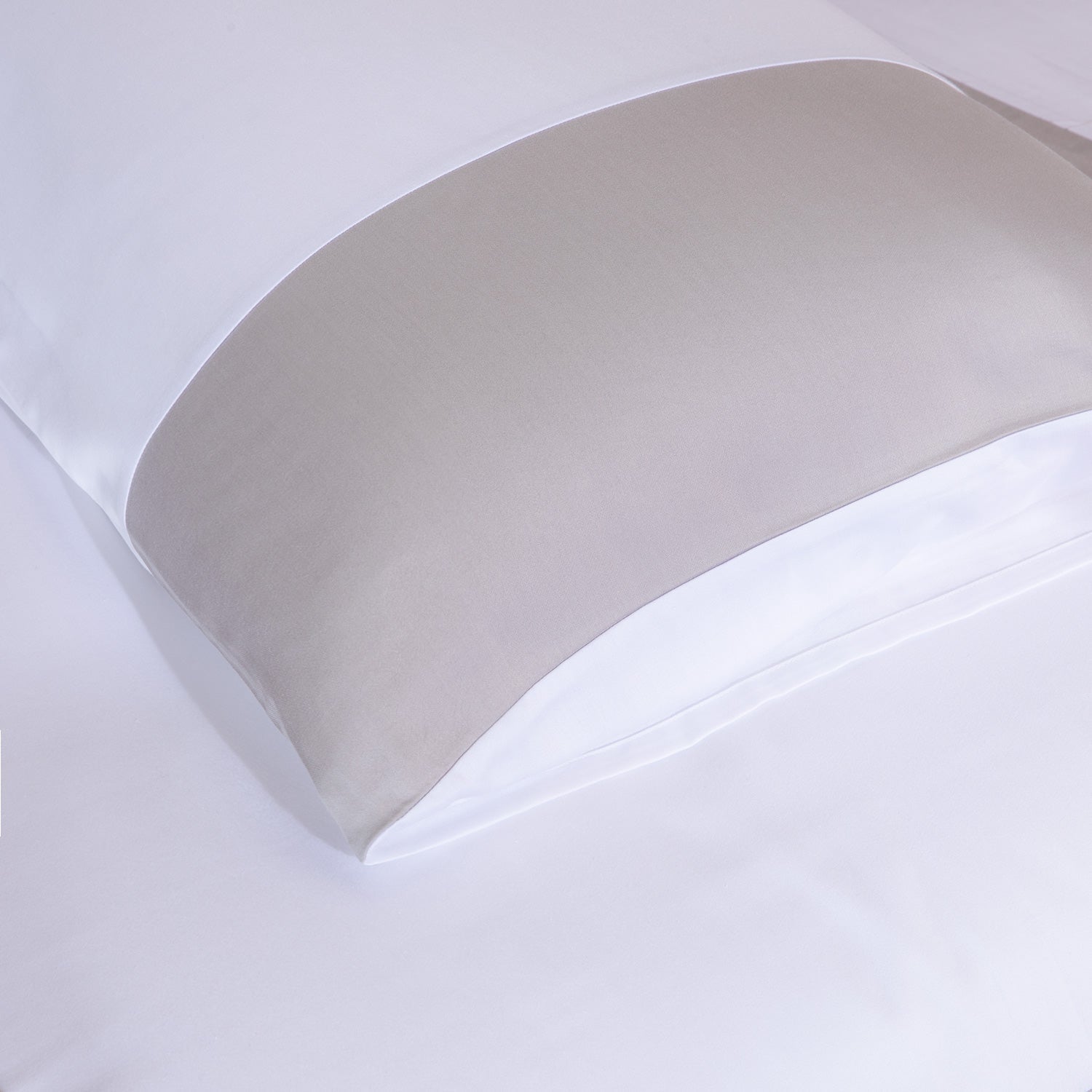 Dekbedovertrekset | Fuerte - Wit/Donkergrijs | Bamboe & Katoen - Pure Harmony