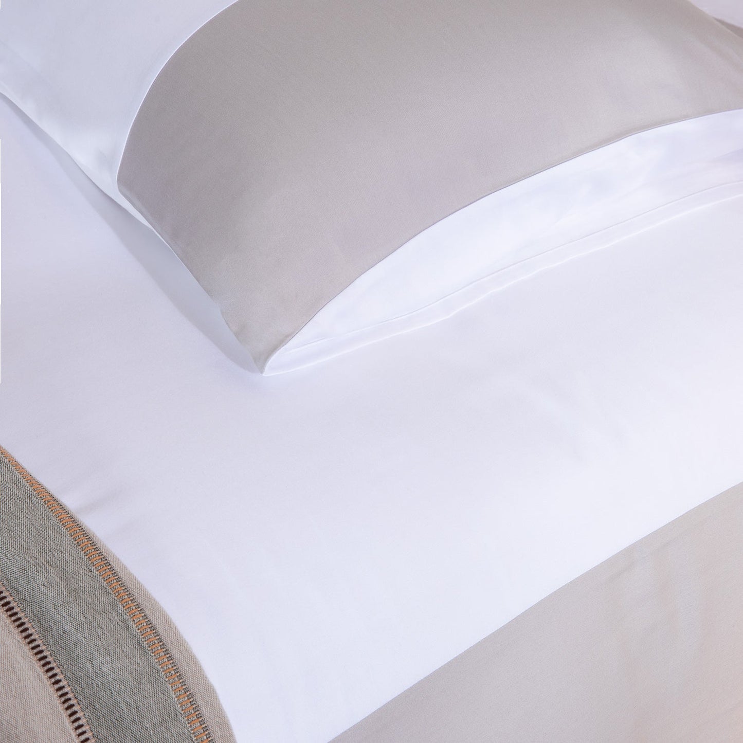 Dekbedovertrekset | Fuerte - Wit/Donkergrijs | Bamboe & Katoen - Pure Harmony