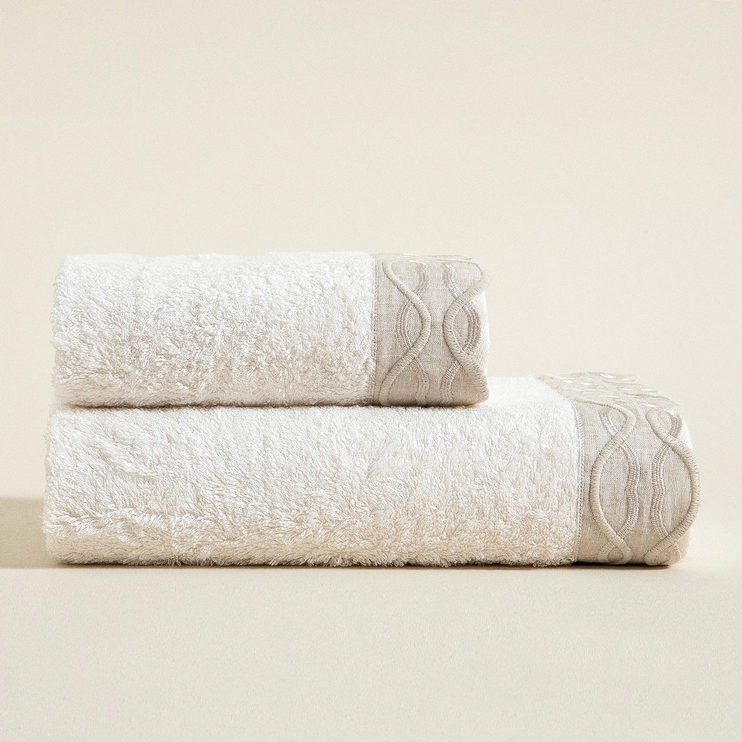 Handdoek | Border - Ecru | Bamboe & Katoen - Pure Harmony