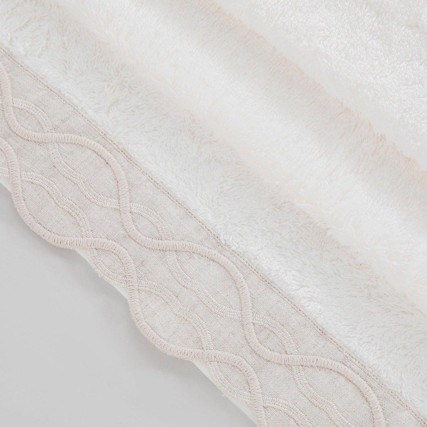 Handdoek | Border - Ecru | Bamboe & Katoen - Pure Harmony