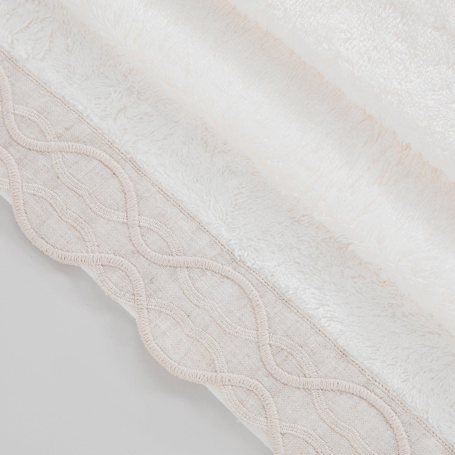 Handdoek | Border - Ecru | Bamboe & Katoen - Pure Harmony